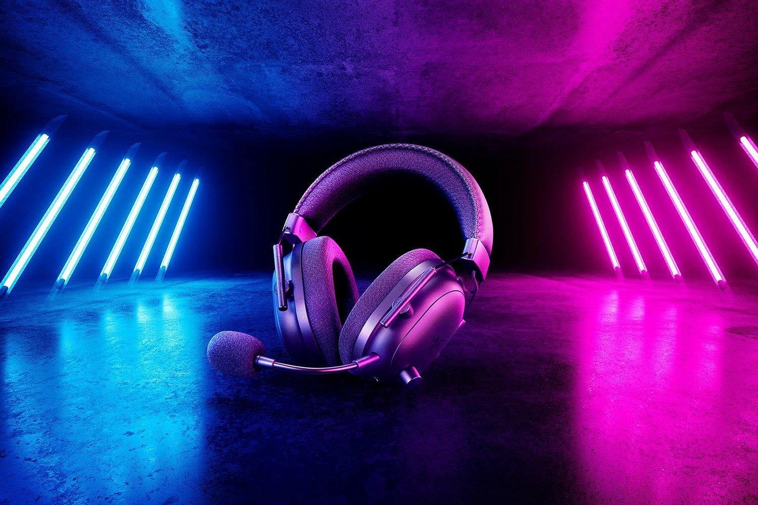 Razer Blackshark V2 Pro For Xbox - Headset - Ohrumschließend - Bluetooth / 2,4 Ghz Funkfrequenz - Kabellos - UsB-C - Geräuschisolierung - Schwarz (rz