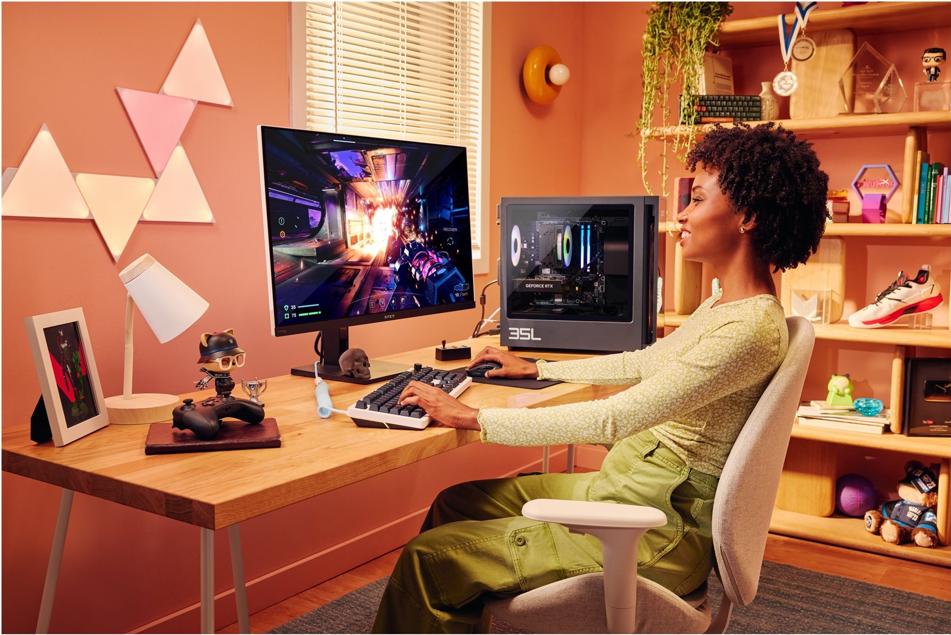 Hp Omen 35l By Hp Gt16-0479ng - Microatx - Core Ultra 7 265f / 2.4 Ghz - Ram 32 Gb - Ssd 1 Tb - Nvme - Geforce Rtx 5070 Ti - WI-Fi 6e, Bluetooth 5.3,