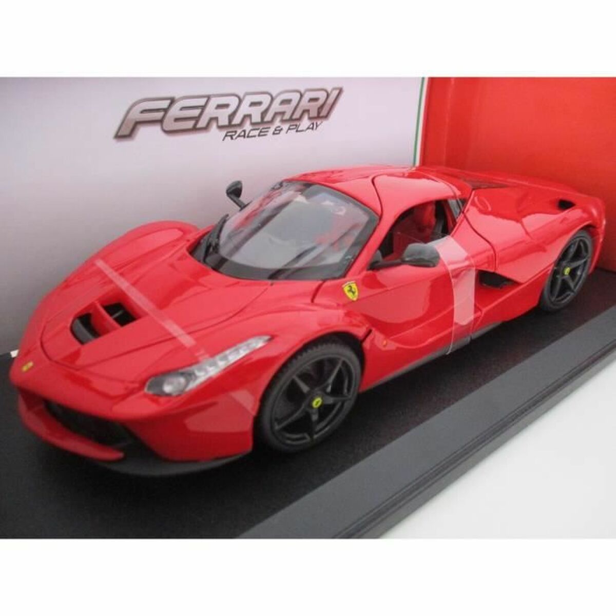 Macchina Bburago Ferrari 1:18
