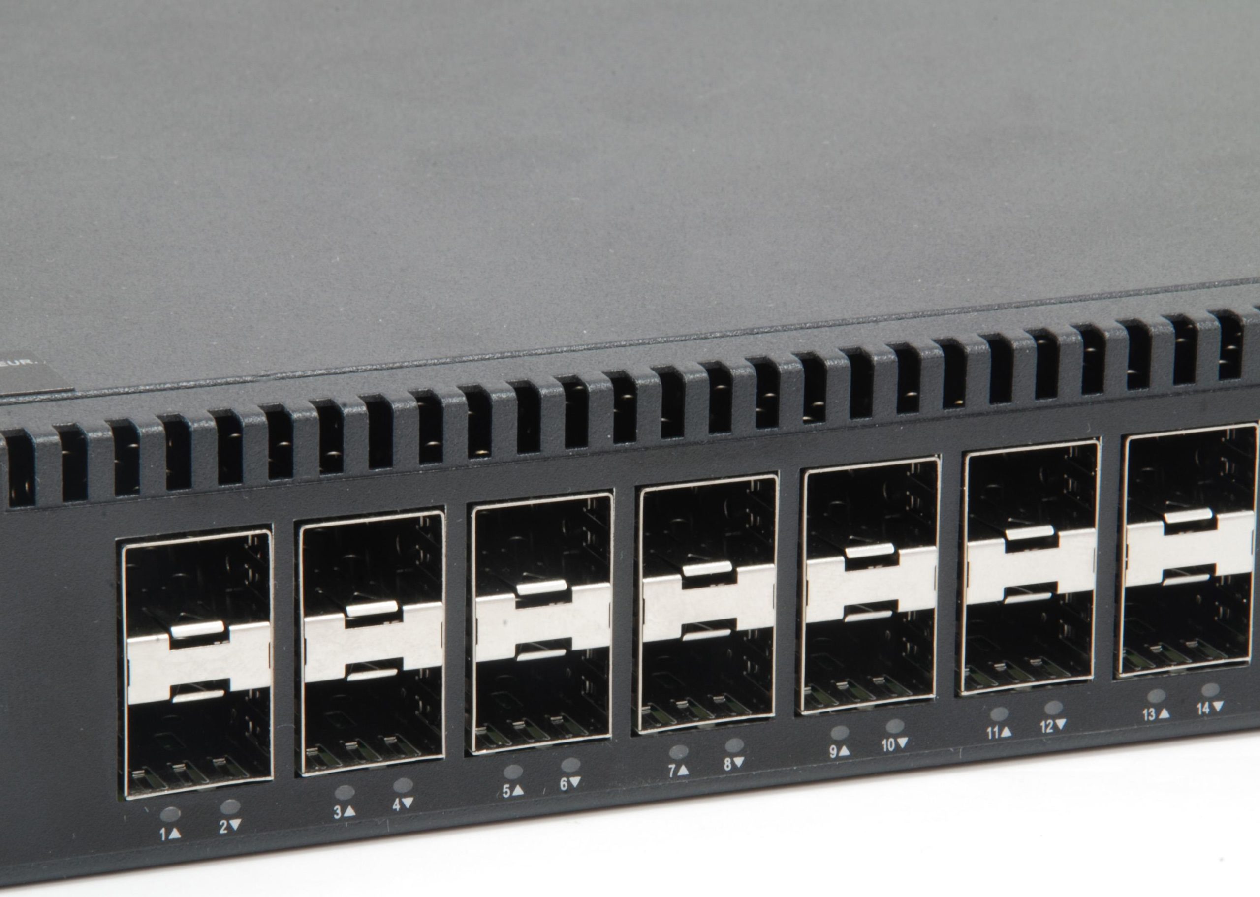 Levelone Kilby GtL-2872 - Switch - L3 Lite - Verwaltet - 20 X Gigabit Sfp + 4 X Shared 10/100/1000 + 4 X 10 Gigabit Sfp+ - An Rack Montierbar - Ac 12