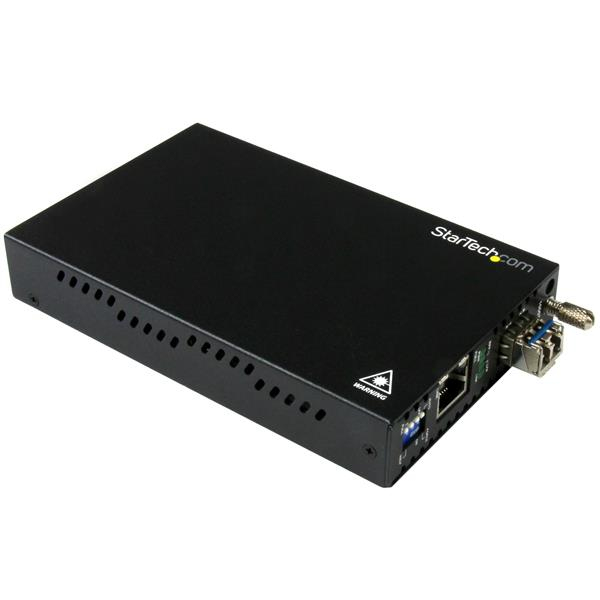 StarTech.com Convertitore Multimediale Gigabit Ethernet Rame a Fibra - SM LC - 10km (GBE FIBER MEDIA CONVERTER - 10KM FIBER TO COPPER LC SM)