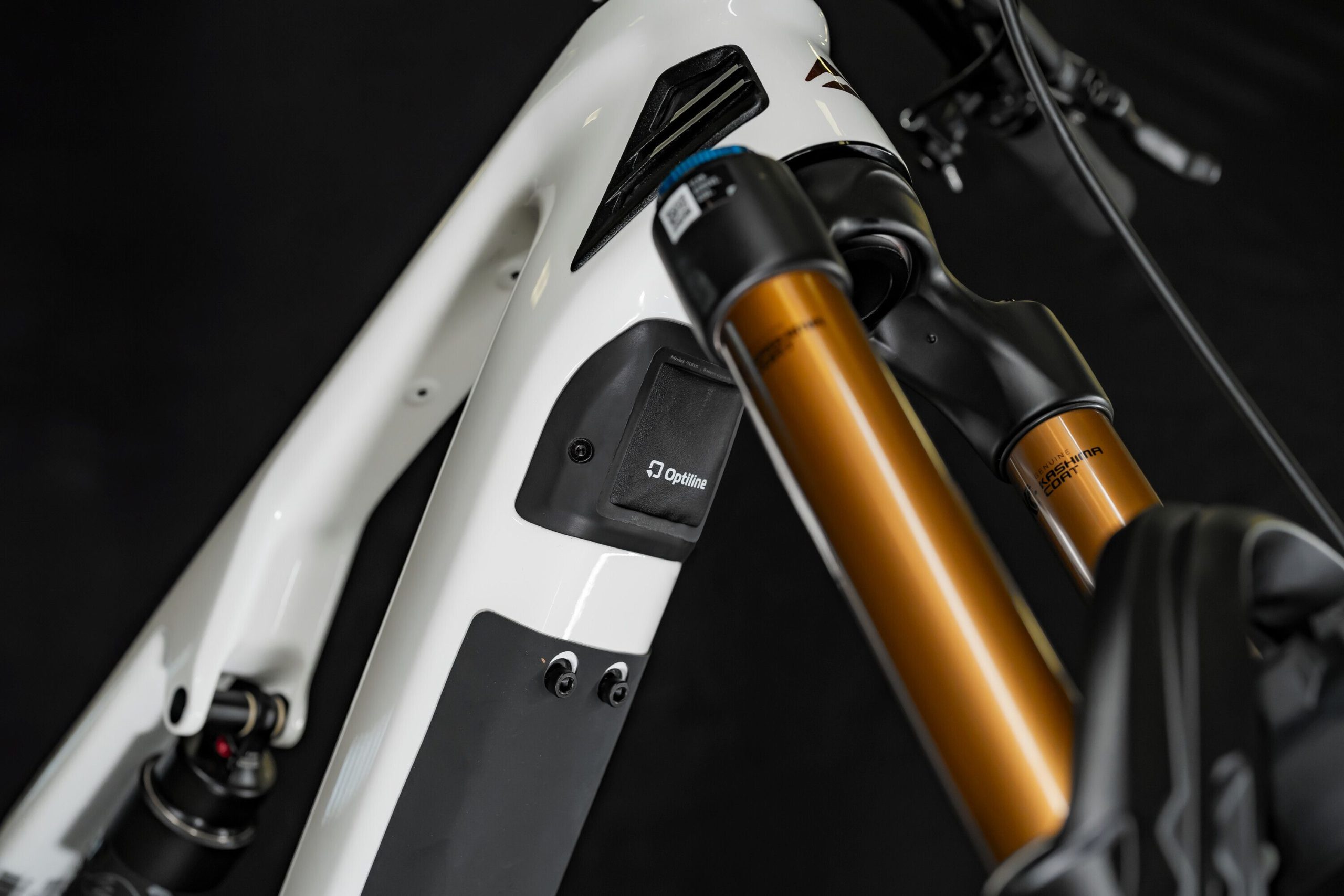 Opti Tracker Compact, Localizzatore Ultra-Sottile Adesivo - Image 4
