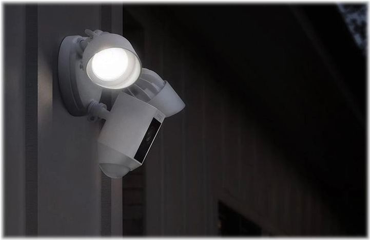 Ring Floodlight Cam Wired Plus - White IP-Sicherheitskamera Outdoor 1920 X 1080 Pixel Decke/wand (8sf1p1-Weu0)