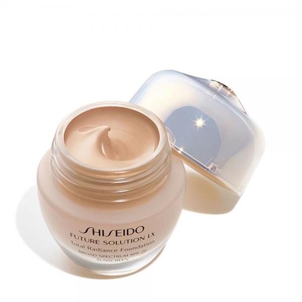 Base Cremosa per il Trucco Shiseido Sfs Lx Total Radiance Foundation E R4 30 ml Spf 20 Spf 15