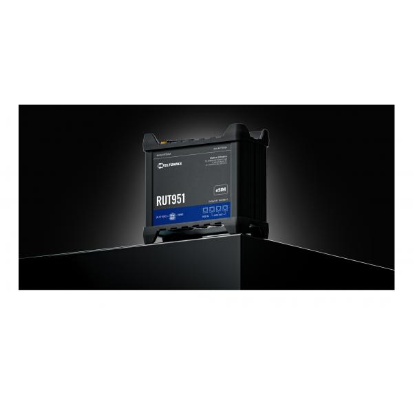 Teltonika Rut951 Poe+ Router Di Rete Cellulare (rut951 [eu] Wifi/4g Lte Poe+ - Router - Warranty: 24m)